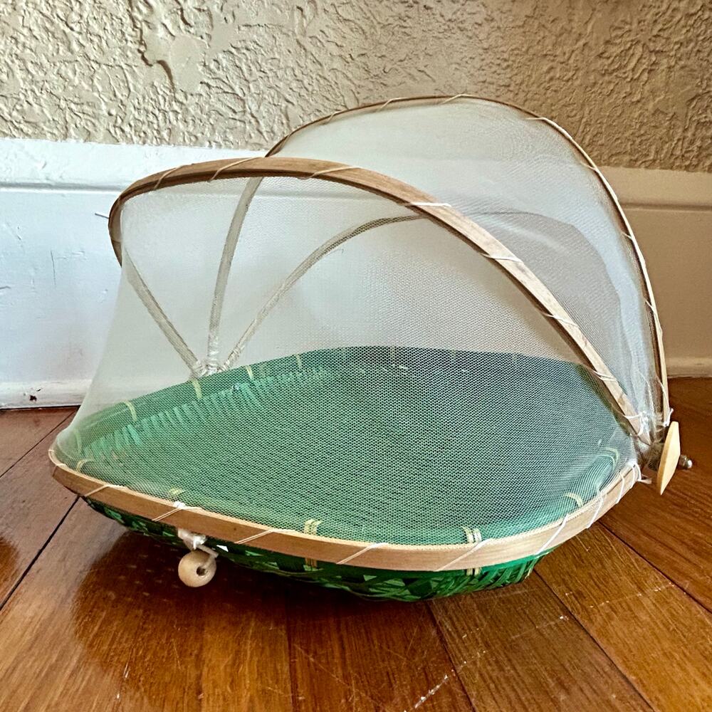 Vintage Green Wicker Picnic Basket with Mesh Dome Food Cover
